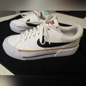 Nike Womens Court Legacy Lift Platform Shoe